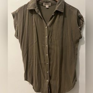 Top. Worn once. Like new. Super easy to style. Beautiful olive dark color.